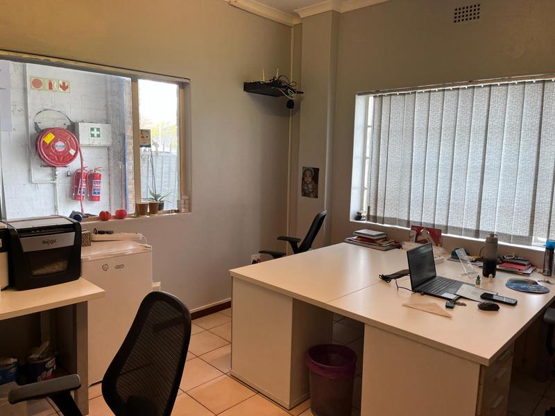 To Let Commercial Property for Rent in Montague Gardens Western Cape
